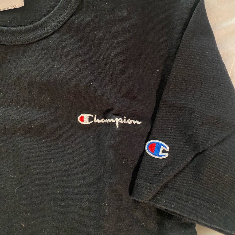 CHAMPION TSHIRT